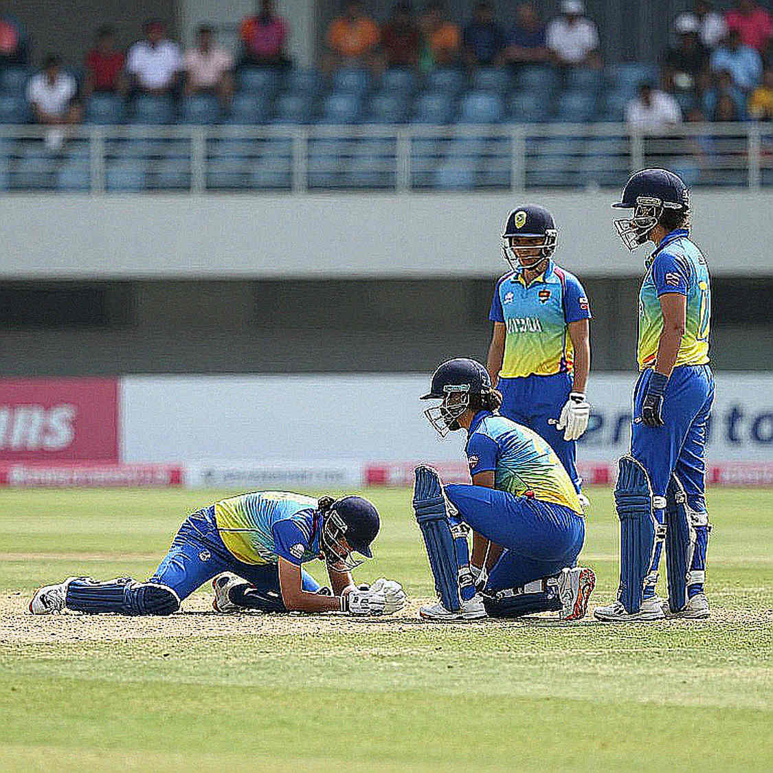 ফ্র্যাঞ্চাইজি ক্রিকেটের নীরব ঋণবাজার: যেখানে চুক্তির অক্ষর স্কোরবোর্ডের চেয়ে জোরে কথা বলে ফ্র্যাঞ্চাইজি ক্রিকেটের নীরব ঋণবাজার: যেখানে চুক্তির অক্ষর স্কোরবোর্ডের চেয়ে জোরে কথা বলে
