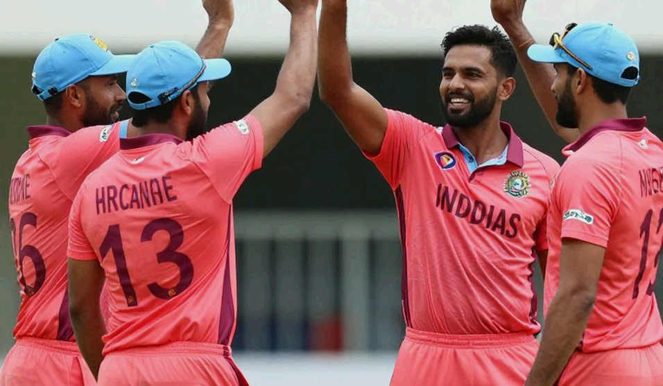 A First-Ball Wicket, a 150th Strike: Schutt's Milestone and a Conditional Cruise in Brisbane