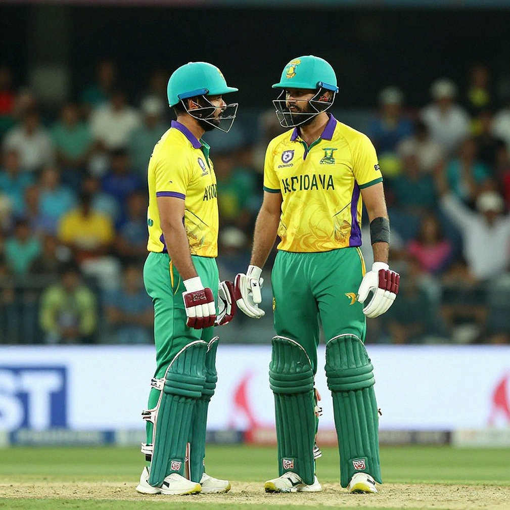 নয় বছরের নীরবতা, ২২৫ বল আর এক বাবার হাততালি: ক্রিকেট সেন্ট্রালে অলি ডেভিসের ২৫৩ নয় বছরের নীরবতা, ২২৫ বল আর এক বাবার হাততালি: ক্রিকেট সেন্ট্রালে অলি ডেভিসের ২৫৩