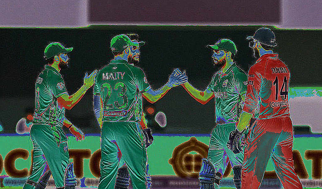 দ্বিতীয় দিনের স্টাম্পসে ডিভট, আর্দ্রতা আর এক কোচের আশা: যে একটি সংখ্যা ছাড়া দক্ষিণ আফ্রিকার অবস্থান পড়া অসম্ভব